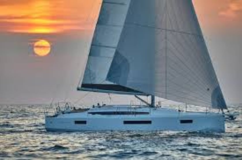 Volos Sailboat 3 cabin 8 berths 8 guests 12.35 m Listing Number: #12669