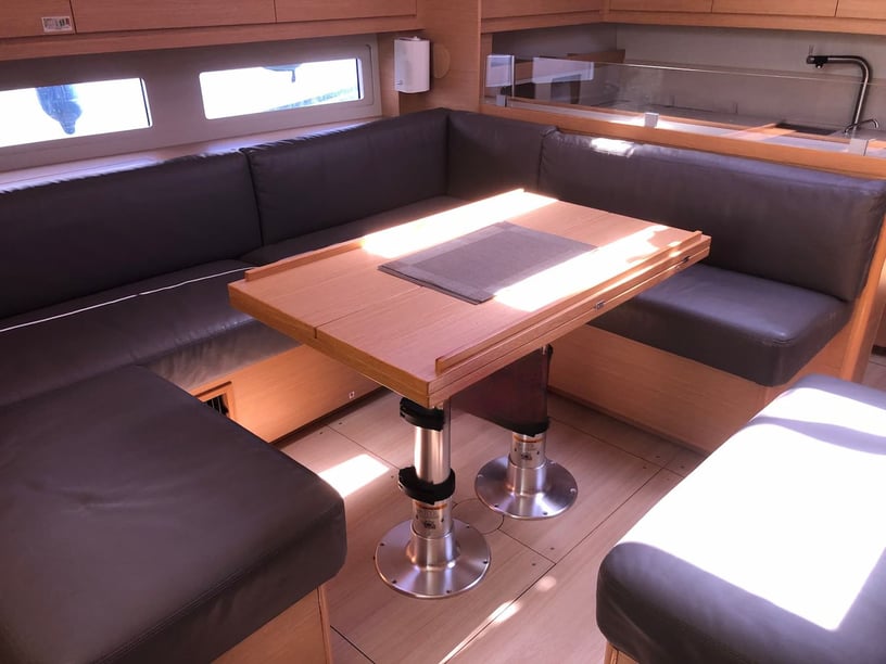 Porto Rotondo Sailboat 7 cabin 13 berths 13 guests 16.35 m Listing Number: #12690 2