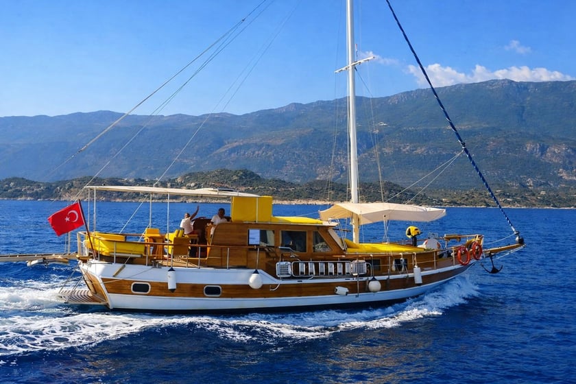 Kas Gulet 3 Kabine 6 Liegeplätze 6 Gäste 15 m Nummer des Inserats: #12725