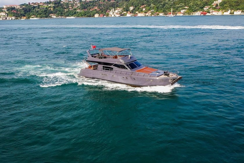 Arnavutköy Motoryat   Seyir 18 kişi 20 m İlan No: #12741 2