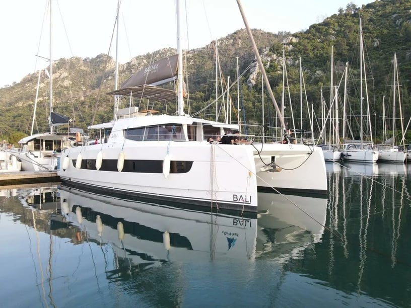 Orhaniye Catamaran 5 cabin 12 berths 12 guests 14.31 m Listing Number: #12784