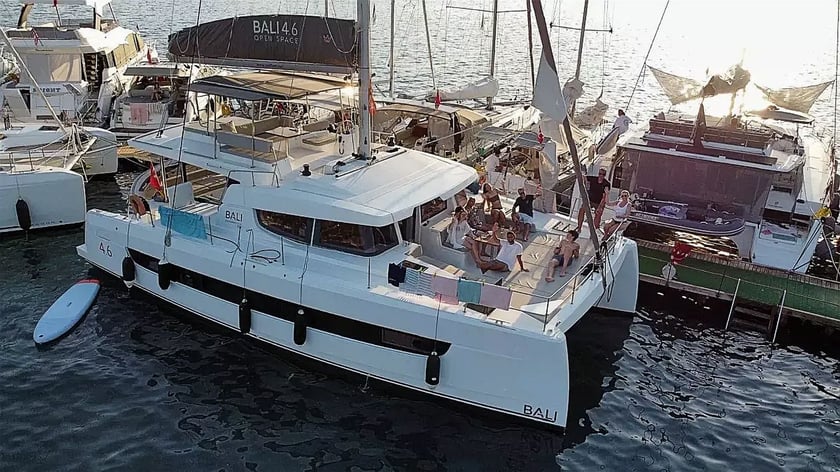 Orhaniye Catamaran 5 cabin 12 berths 12 guests 14.31 m Listing Number: #12784 2