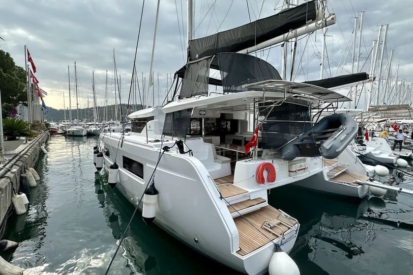 Fethiye Catamaran 5 cabin 9 berths 12 guests 13.99 m Listing Number: #12789 2