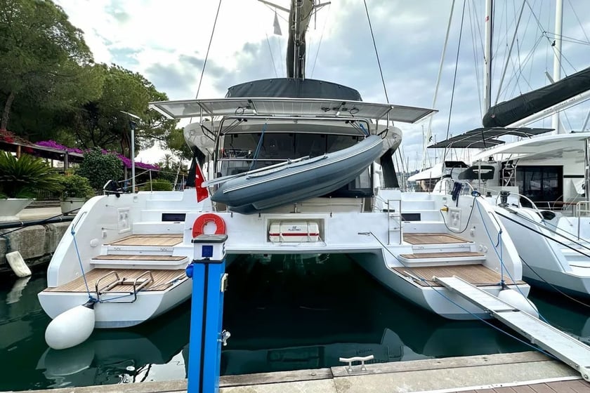 Fethiye Catamaran 5 cabin 9 berths 12 guests 13.99 m Listing Number: #12789