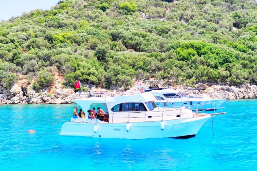 Antalya Motor Yacht   12 guests 11.9 m Listing Number: #12839 2