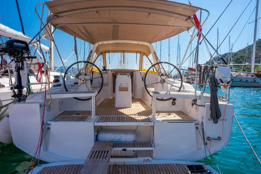 Fethiye Sailboat 3 cabin 8 berths 8 guests 11.13 m Listing Number: #12856 2