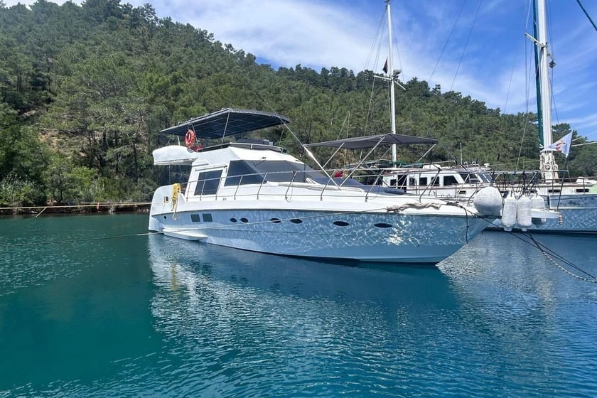 Göcek Yacht a motore cabina 3  cuccette 6  6  ospiti 14 m Numero dell'inserzione: #12857