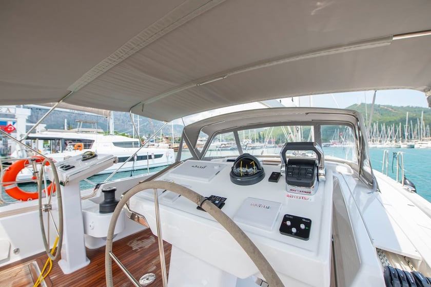 Fethiye Yelkenli 6 kabin Konaklama 12 kişi Seyir 12 kişi 16.22 m İlan No: #12880 3