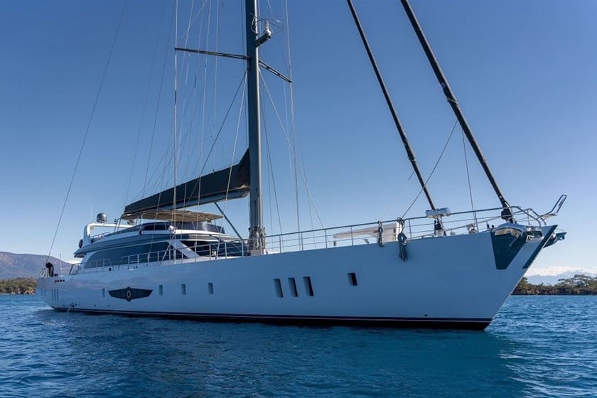 Gocek Gulet 5 cabin 10 berths 10 guests 42 m Listing Number: #12882 5