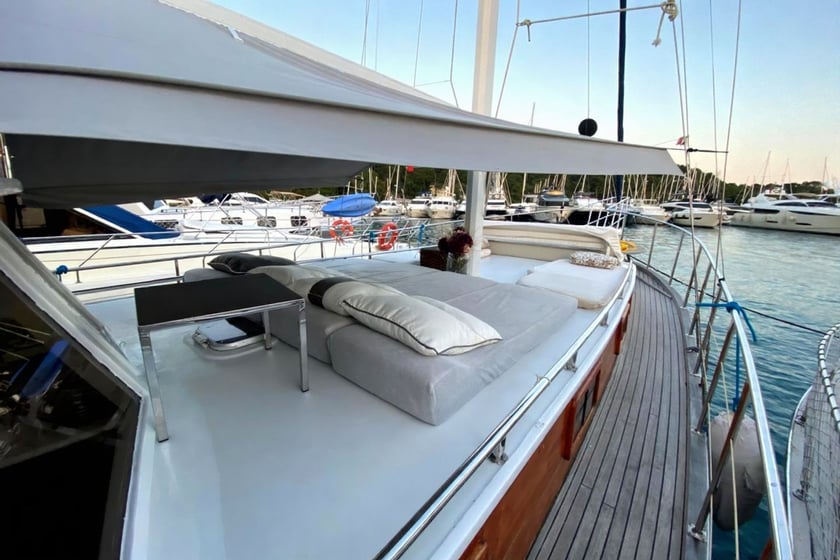 Gocek Gulet 2 cabin 4 berths 12 guests 15 m Listing Number: #12901 5