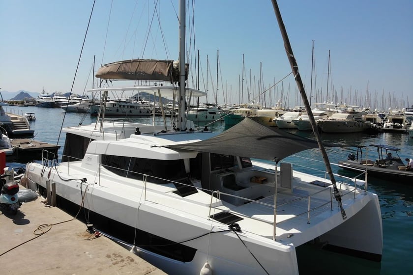 Bodrum Catamaran 6 cabin 12 berths 11 guests 14.28 m Listing Number: #12912 2
