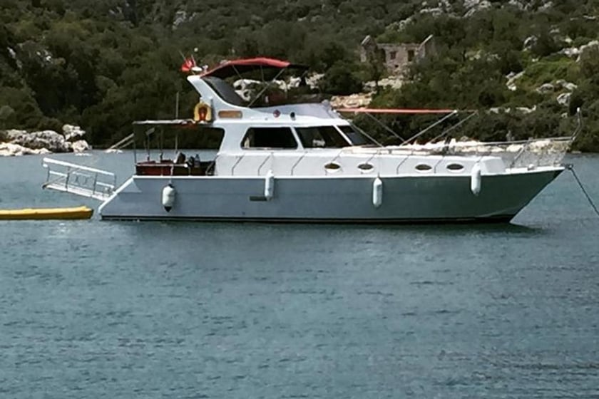 Demre Motor Yacht 2 cabin 3 berths 12 guests 13.5 m Listing Number: #12920 3