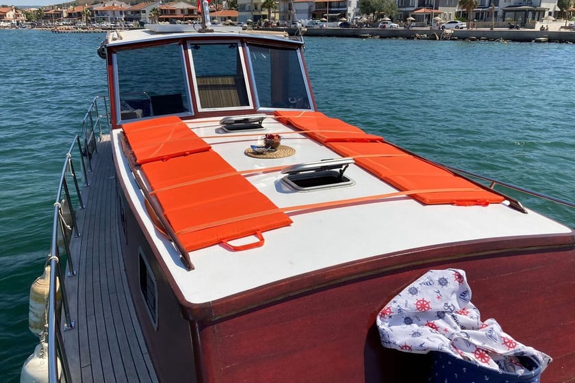 İzmir Yate a motor   8  invitados 10 m Número de anuncio: #12926 2