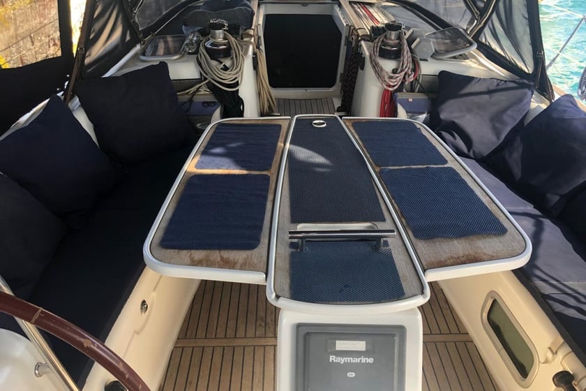 Marmaris Yelkenli 1 kabin Konaklama 2 kişi Seyir 2 kişi 14 m İlan No: #12941 5