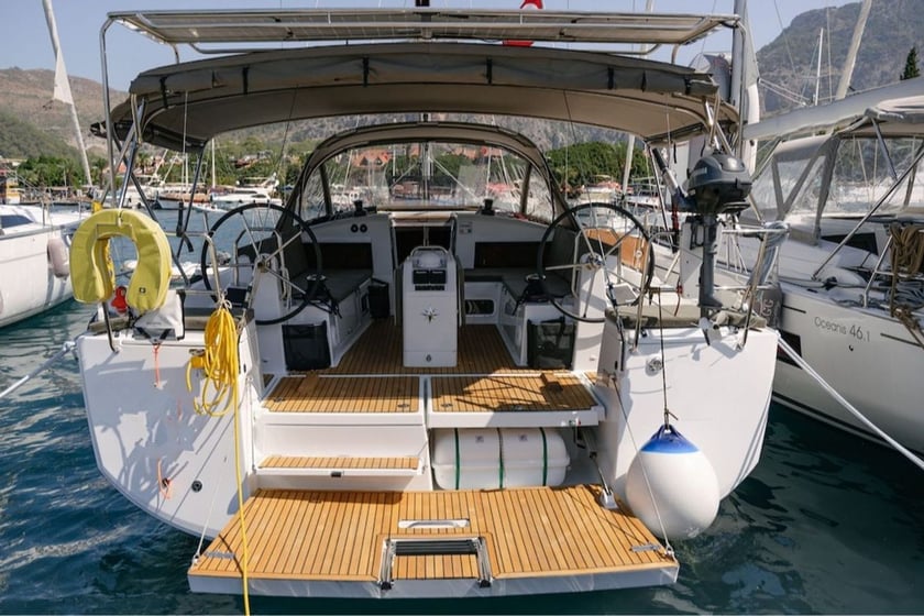 Göcek Barca a vela cabina 4  cuccette 8  8  ospiti 13.39 m Numero dell'inserzione: #12955 3