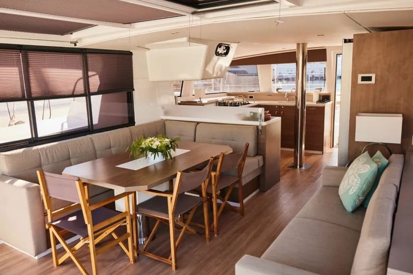 Marmaris Katamaran 5 kabin Konaklama 9 kişi Seyir 9 kişi 12.97 m İlan No: #12977 4