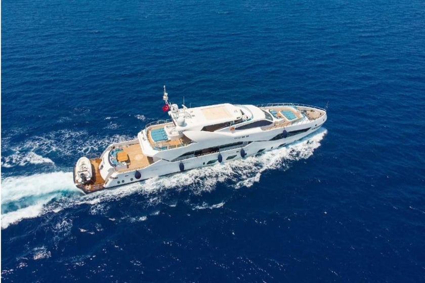 Bodrum Motoryat 6 kabin Konaklama 12 kişi Seyir 12 kişi 42.2 m İlan No: #12983 2