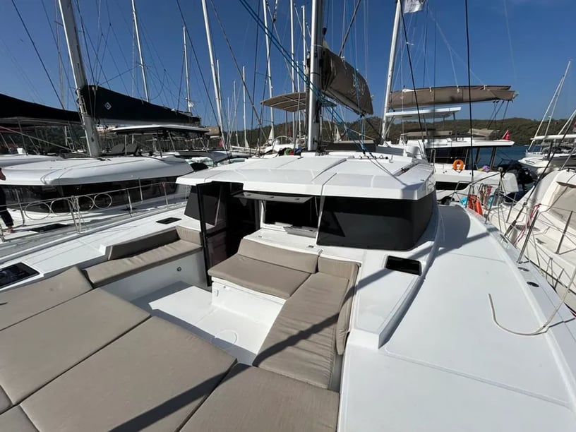 Fethiye Catamaran Cabine 3  6  slaapplaatsen 6  gasten 12.85 m Lijstnummer: #12993 3