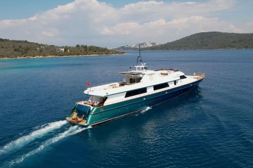 Bodrum Motoryat 5 kabin Konaklama 12 kişi Seyir 50 kişi 50 m İlan No: #13042