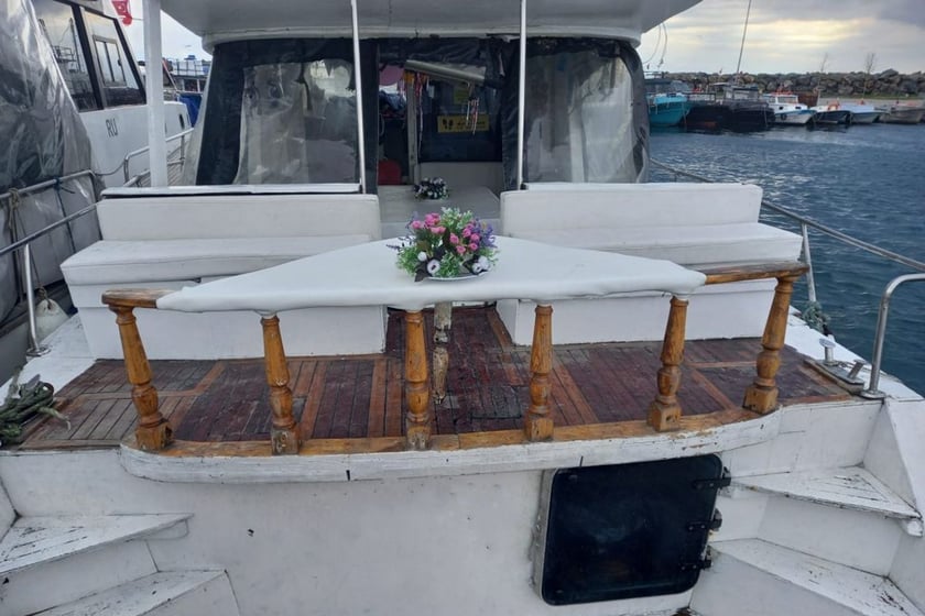 Eminönü Motoryat   Seyir 10 kişi 13.5 m İlan No: #13104 3