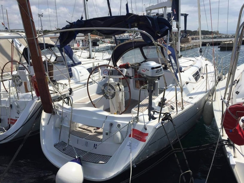 Murter Sailboat 2 cabin 6 berths 6 guests 9.6 m Listing Number: #1311 3