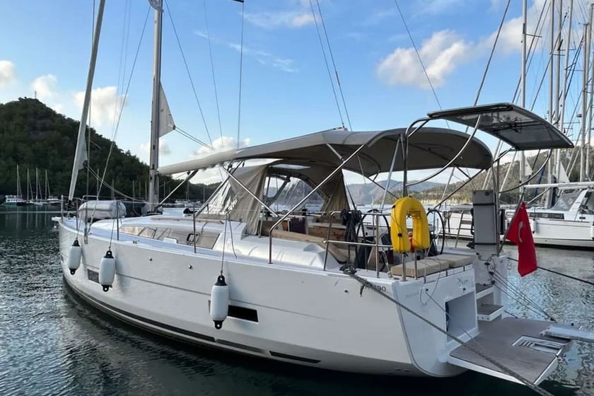 Orhaniye Sailboat 3 cabin 6 berths 6 guests 11.93 m Listing Number: #13113 2