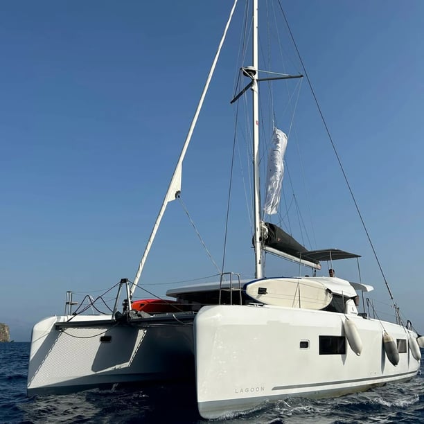 Gocek Catamaran 4 cabin 8 berths 8 guests 42 ft Listing Number: #13140