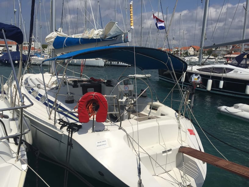 Murter Sailboat 3 cabin 7 berths 7 guests 11.56 m Listing Number: #1319 4