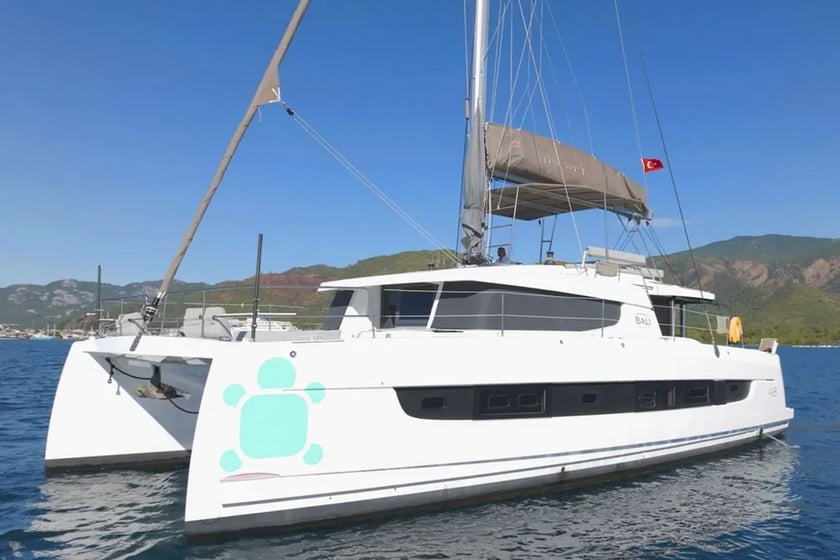 Marmaris Catamaran 5 cabin 9 berths 9 guests 14.86 m Listing Number: #13243