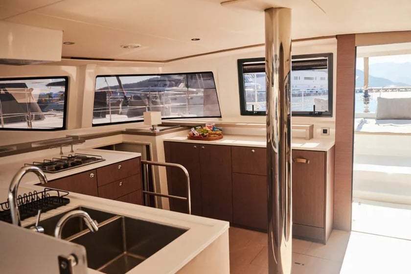 Marmaris Catamaran 5 cabin 9 berths 9 guests 14.86 m Listing Number: #13243 5