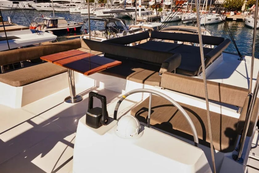 Marmaris Katamaran 5 kabin Konaklama 9 kişi Seyir 9 kişi 14.28 m İlan No: #13244 4