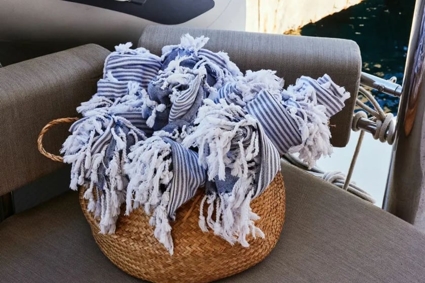 Marmaris Katamaran 5 kabin Konaklama 9 kişi Seyir 9 kişi 14.28 m İlan No: #13244 5