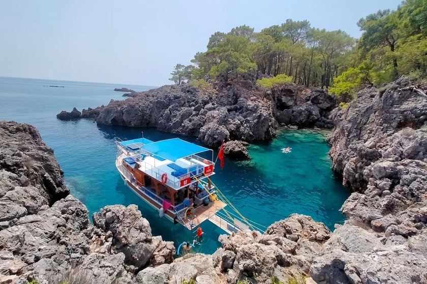 Antalya Gulet   35 guests 13.5 m Listing Number: #13273