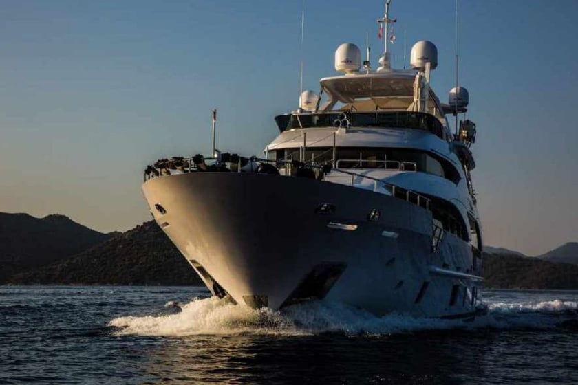 Bodrum Motoryat 5 kabin Konaklama 10 kişi Seyir 10 kişi 33 m İlan No: #13288 5