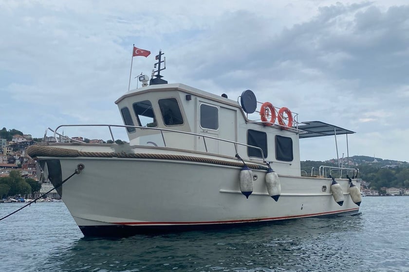 Arnavutkoy Motor Yacht   12 guests 12 m Listing Number: #13314