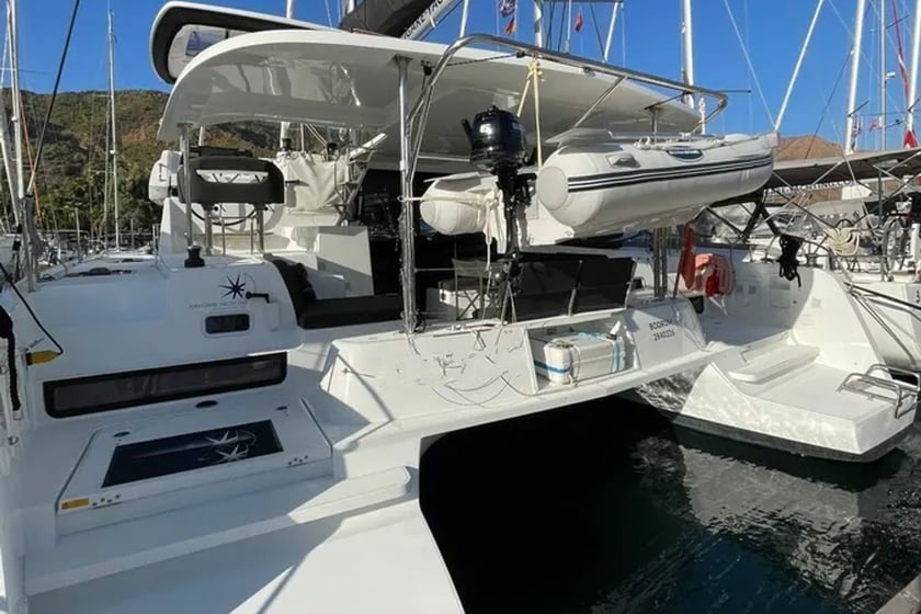 Marmaris Catamaran 5 cabin 9 berths 9 guests 12.8 m Listing Number: #13333 2