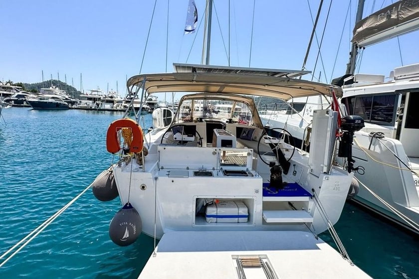 Göcek Yelkenli 4 kabin Konaklama 8 kişi Seyir 8 kişi 13.24 m İlan No: #13350 2