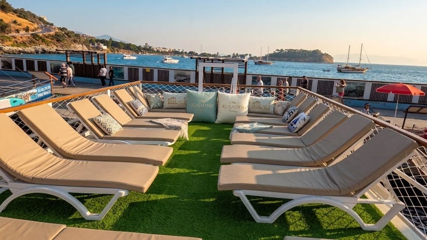 Kusadasi Motor Yacht   12 guests 13 m Listing Number: #13358 3