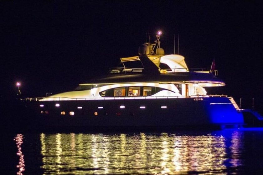 Bodrum Motoryat 3 kabin Konaklama 6 kişi Seyir 6 kişi 24 m İlan No: #13363 3