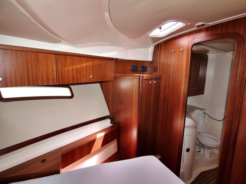 Zadar Motorboat 3 cabin 7 berths 7 guests 13.5 m Listing Number: #13401 4