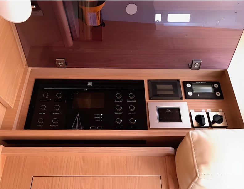 Rodas Velero Cabina 4  10  literas 10  invitados 14.15 m Número de anuncio: #13419 5