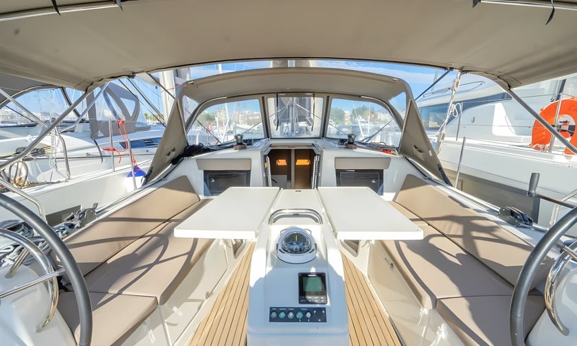 Nydri Segelboot 3 Kabine 8 Liegeplätze 8 Gäste 12.35 m Nummer des Inserats: #13446 5