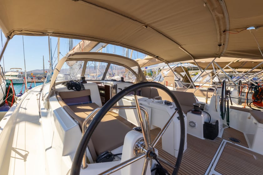 Preveza Sailboat 5 cabin 10 berths 10 guests 14.42 m Listing Number: #13447 4