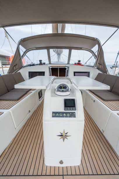 Rodas Velero Cabina 3  8  literas 8  invitados 12.35 m Número de anuncio: #13464 5