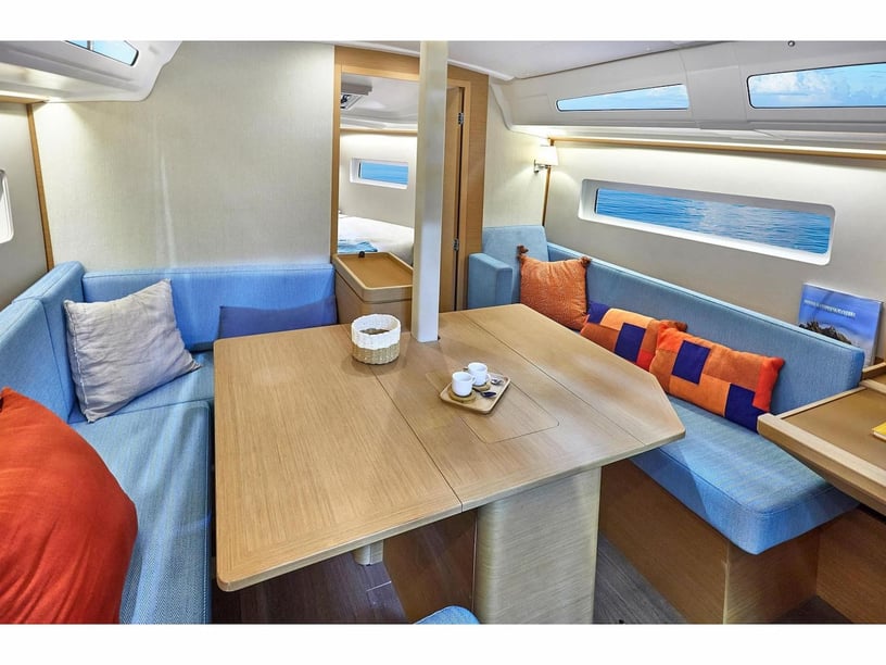 Lavrion Barca a vela cabina 3  cuccette 8  8  ospiti 11.22 m Numero dell'inserzione: #13465 2