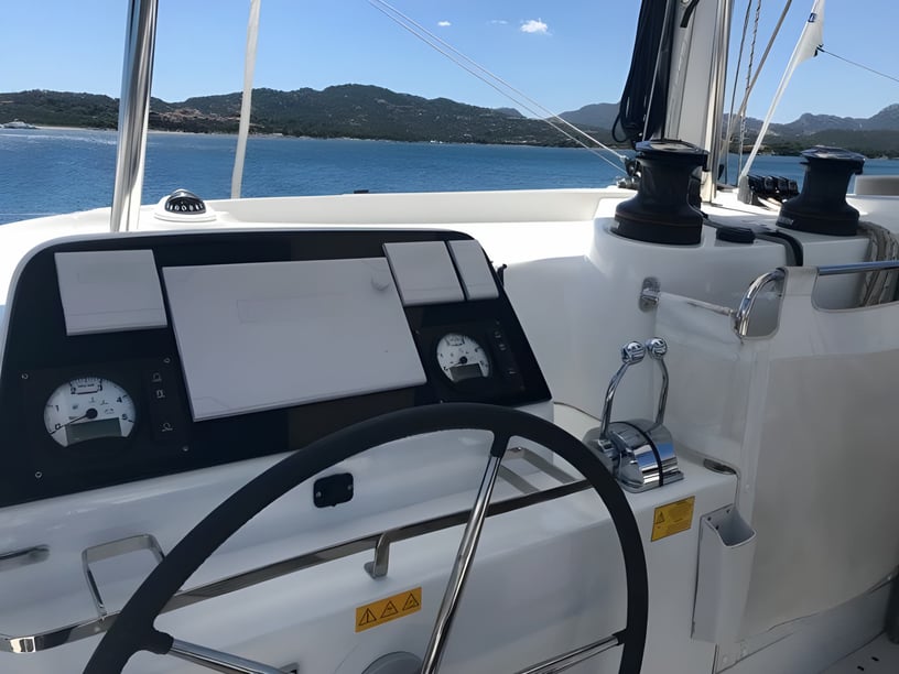 Portisco Katamaran 6 kabin Konaklama 12 kişi Seyir 12 kişi 12.8 m İlan No: #1347 4