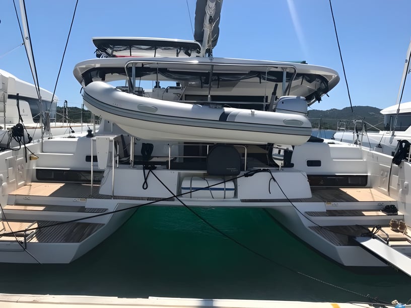 Portisco Katamaran 6 kabin Konaklama 12 kişi Seyir 12 kişi 12.8 m İlan No: #1347