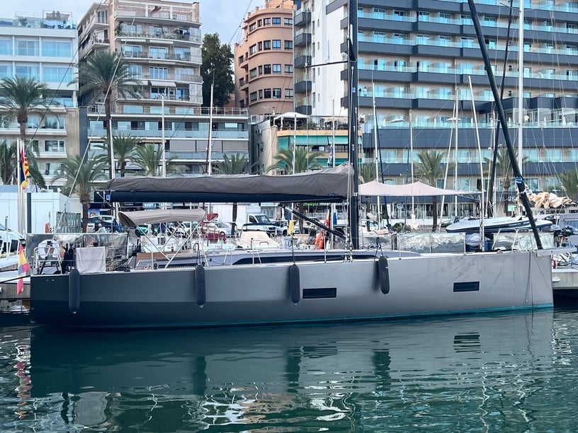 Palma de Mallorca Segelboot 3 Kabine 6 Liegeplätze 6 Gäste 14.35 m Nummer des Inserats: #13473 4