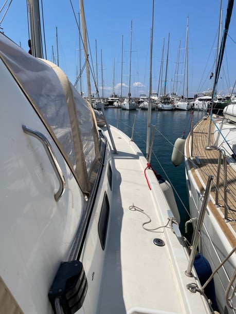 Nea Peramos - Attica Sailboat 6 cabin 12 berths 12 guests 14 m Listing Number: #13485 3
