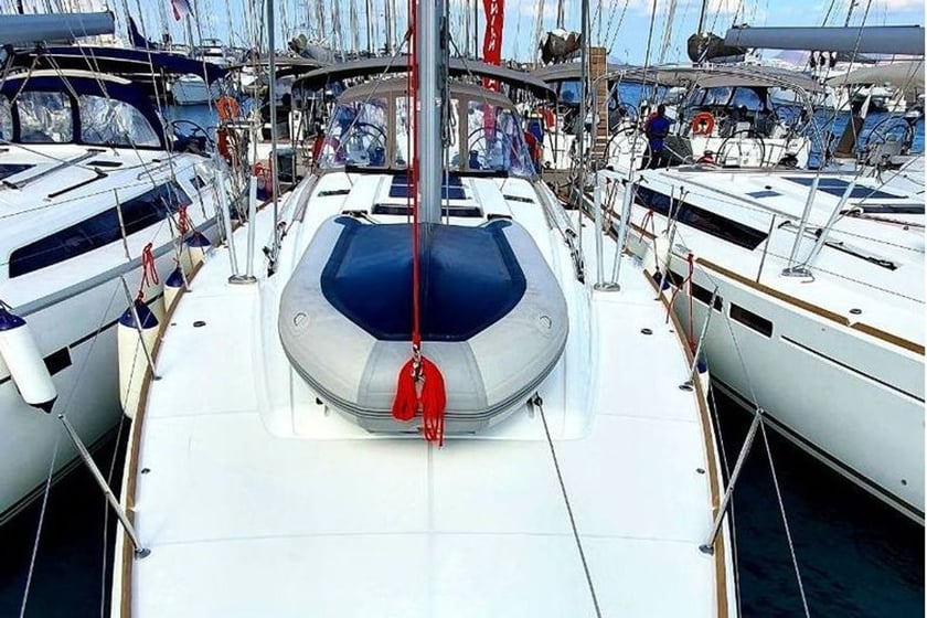 Piso Livadi Voilier Cabine 5  Couchettes 12  Invités 12  15.38 m Numéro de l'annonce: #13493